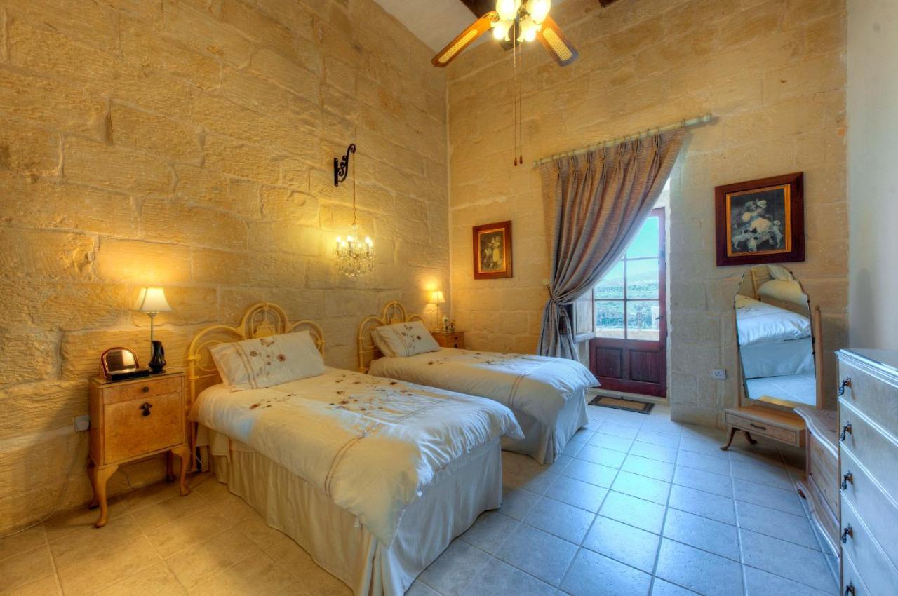 Dar Il-wied * Għarb